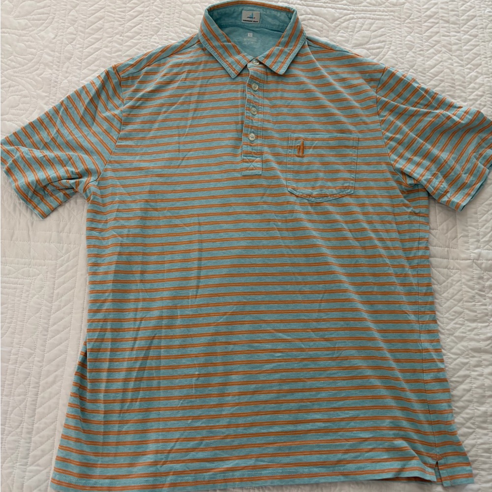 Johnnie-O Hangin’ Out 4 button polo shirt. Size Large